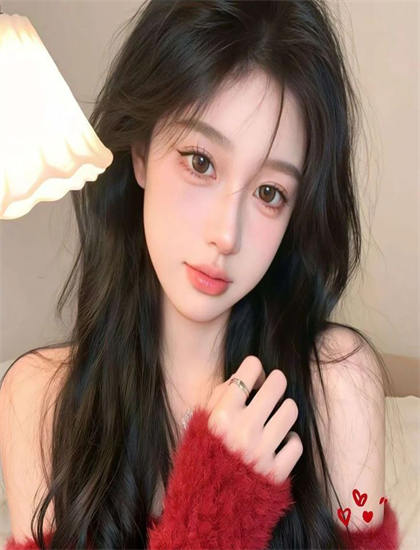 系统的中间人2021同类型作品对比耐人寻味的：风格差异与特色比较